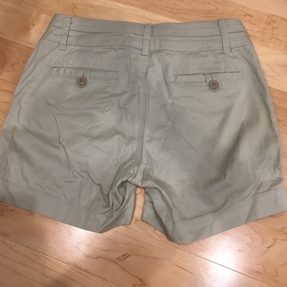Women’s Bkue Epic khaki shorts size 8